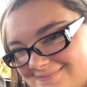 Meet your Posher, Jenn